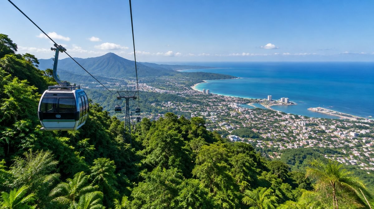 Teleférico subiendo el Pico Isabel de Torres en Puerto Plata